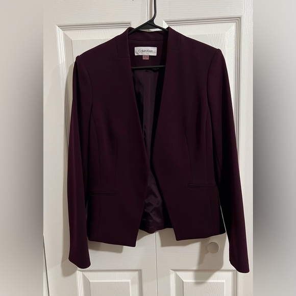 Calvin Klein Jackets & Blazers - Calvin Klein Open Front Burgundy Blazer Size 6